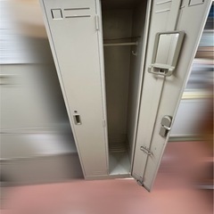 ②コクヨ ファニチャー ロッカー 2人用 鍵付き グレー オフィスロッカー 組み立て不用 約180cm KOKUYO の画像