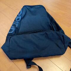 新古美品adidasバッグの画像