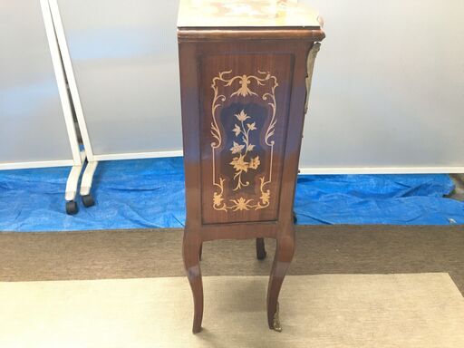 EA274)4段チェスト アンティーク調 エジプト輸入品 幅：約34cm 高さ：約81cm 奥行：約29,5cm 中古品【取りに来られ