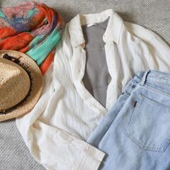 【紹介予定派遣】ジーンズが人気のアパレルブランドで接客・販売！＼...