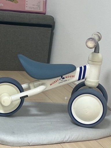 おもちゃ　三輪車　キックバイク