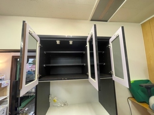 【リサイクルサービス八光】幅90㎝　入江木工　ペローナ90　エナメルブラック食器棚　2口コンセント付き