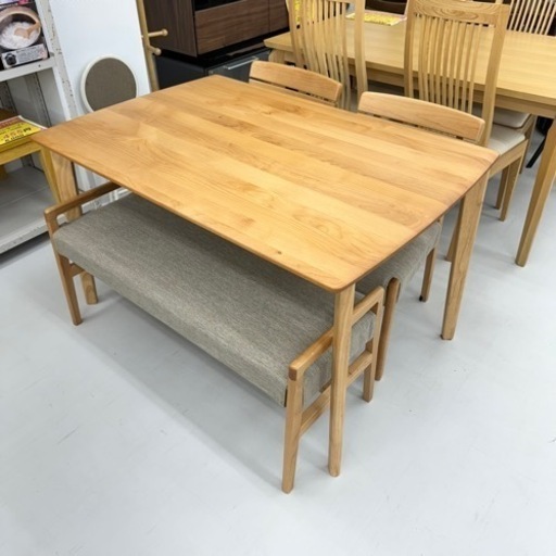 【超美品‼️】定価83,990円♪ ニトリ 120cm幅4人掛けダイニングテーブルセット(アルナス) 片側ベンチ アルダー材ライトブラ