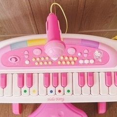 ハローキティ  うたえるキーボードの画像