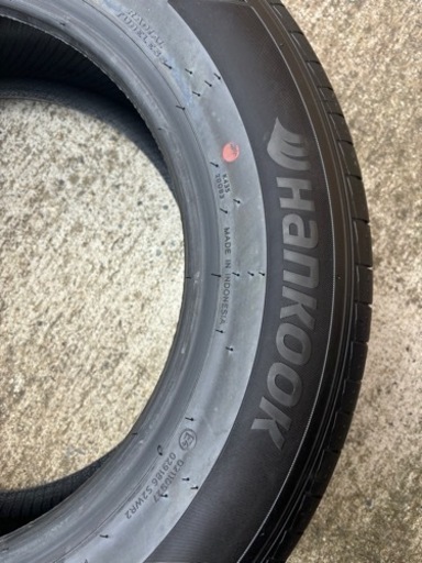 車のパーツ タイヤ、ホイール