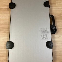 【美品2016年製】東芝ズボンプレッサーHIP-L36