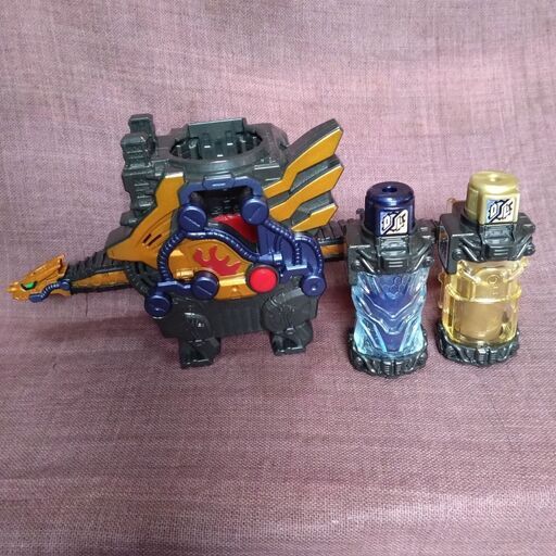 DX クローズドラゴン+マグマナックル+ロックフルボトル（非売品）