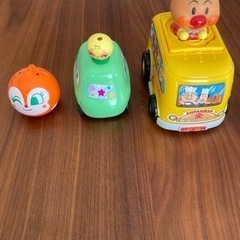おもちゃ アンパンマン　動く　走る 回る