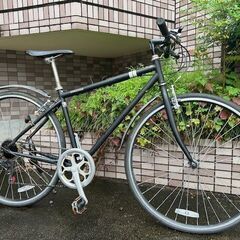 【メンテナンス済み】　クロスバイク　ブラック 　700c　6速　