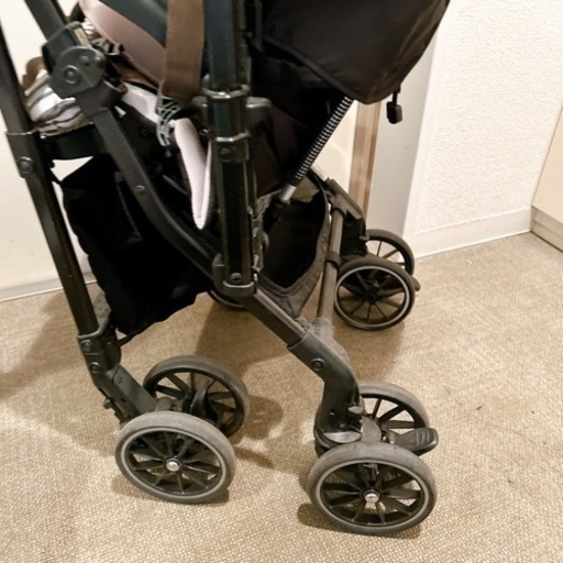 【取引相談中】コンビ combi ベビーカー スゴカル 4キャス エッグショック