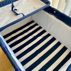 受渡調整中　美品【KATOJIカトージ】ポータブルベビーベッド おむつ替えテーブル付 おむつ台の画像