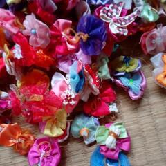指輪サイズの手作りの花たくさんの画像