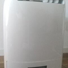パナソニック 衣類乾燥除湿機 説明書あり 2017年製 F-YZ...