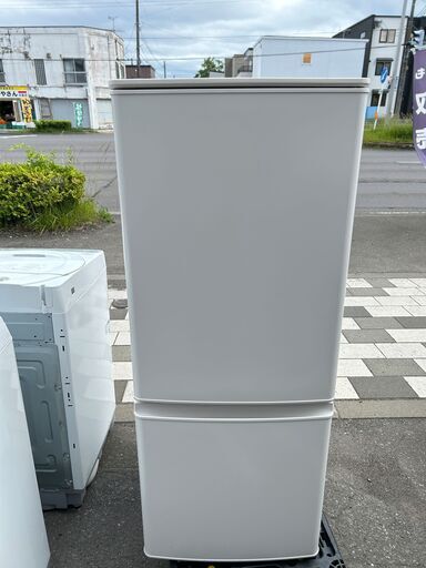 苫小牧発 高年式 三菱ノンフロン冷凍冷蔵庫 mr-p15h-w 23年製 146L 一人暮し 美品 used