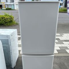 苫小牧発 高年式 三菱ノンフロン冷凍冷蔵庫 mr-p15h-w 23年製 146L 一人暮し 美品 used