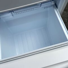 苫小牧発 高年式 三菱ノンフロン冷凍冷蔵庫 mr-p15h-w 23年製 146L 一人暮し 美品 usedの画像