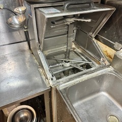 7/8現在まだまだ募集中！廃業した店舗からの厨房器具の引き上げ作業や戸建てマンションの残地物の片付け作業員の画像