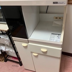 キッチンキャビネット