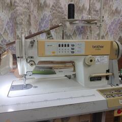 ブラザーミシン　業務用ミシンの画像