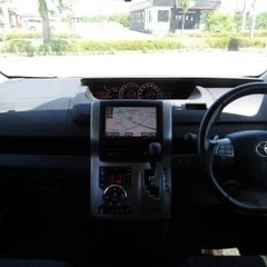人気のミニバン🚗🚗　トヨタ　ヴォクシーの画像