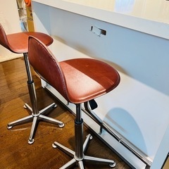 【受付再開】
アクタスで購入した収納付きカウンターテーブル&ハイチェア2脚の画像