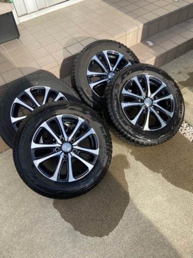 車のパーツ タイヤ、ホイール