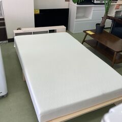 【お取引中】【美品】ヘッドレスト分離可能型 パイン材セミダブルベッド★6036★