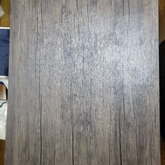 ダイニングテーブルの画像