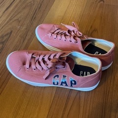 スニーカー