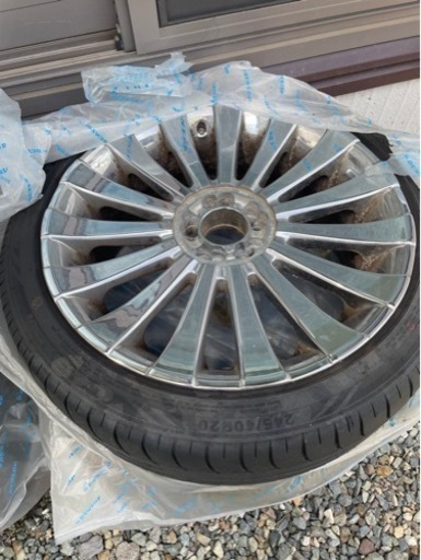 (お話中
)車のパーツ タイヤ、ホイール