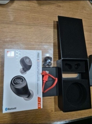 完美品　JBL FREE Ｘ　Bluetoothイヤホン　ブラック