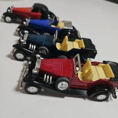 おもちゃ車4個セットの画像