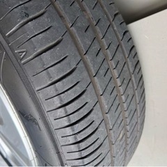 車のパーツ タイヤ、ホイールの画像