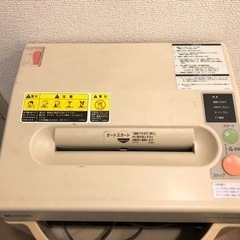 【値下げ中】業務用シュレッダーの画像