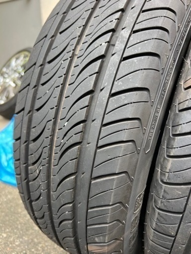 車のパーツ タイヤ、ホイール