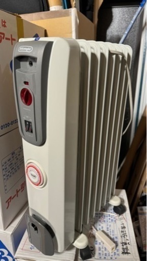 家電 オイルヒーター　デロンギヒーター
