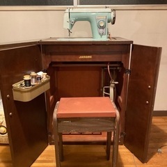 家電 生活家電 ミシンの画像