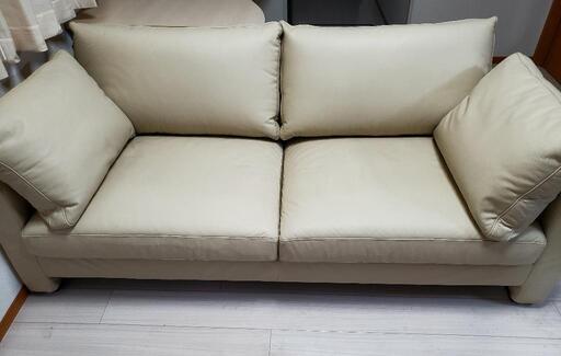 美品　IDC大塚　本革　フェザー　ソファ