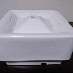 高級ピュアクリスタル　セラミック　フィルター式給水器　スクエア　フィルター３個付き　猫　水　山形市近郊限定相談ください。　　の画像