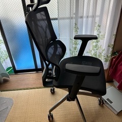 人間工学椅子　オフィスチェアの画像