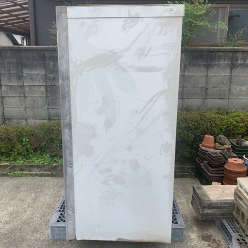 物置　イナバ物置　倉庫　塗装剥がれ　中古品　現状渡し　※持ち帰りの際、解体はお客様で❗️ 説明欄必読