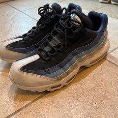 AIR MAX 95 スニーカー　　他にも数多くスニーカー出品中❗️