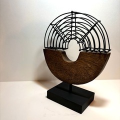 木製とアイアンのオブジェ ポストモダン ミッドセンチュリー 展示 モデルルームの画像