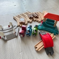 トーマスとバーティーのレースセットの画像