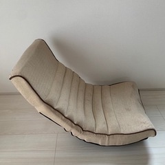 回転する座椅子（二脚）の画像