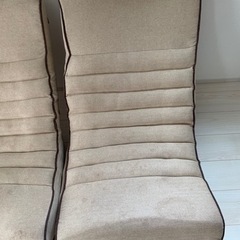 回転する座椅子（二脚）の画像