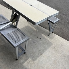 ピクニックテーブル の画像