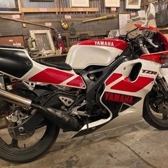 【都内発】YAMAHA TZR250R 付属品やサービスマニュアルやパーツ等のおまけ付きの画像