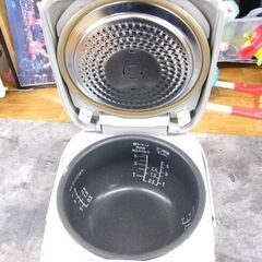 パナソニック 炊飯器 5.5合炊き 2014年製 SR-HVE1000 IH炊飯ジャー シルバー Panasonic 家電 キッチン家電 札幌市 厚別区の画像