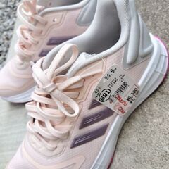【美品】1回試着のみ/adidasレディース24·5cm